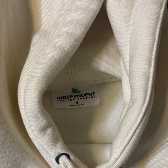 Bread N The 90s Hoodie - Picture 5 of 5